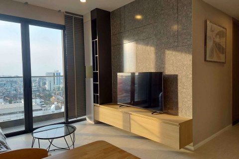 Condominio de 2 dormitorios en Pathum Wan, Bangkok, Tailandia № 99465 - foto 2