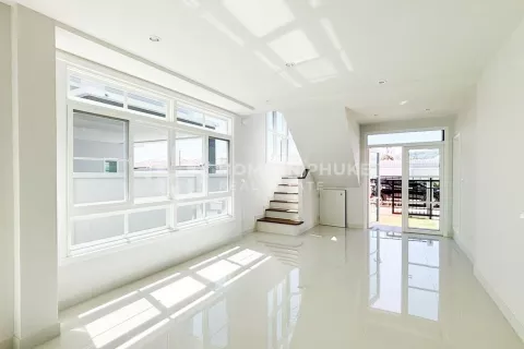 Casa de 4 dormitorios en Phuket, Tailandia № 131469 - foto 3
