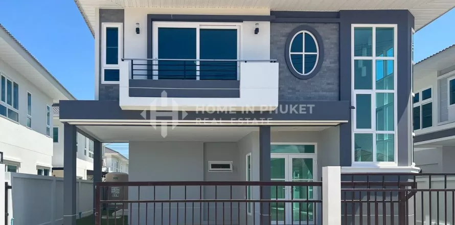 Casa de 4 dormitorios en Phuket, Tailandia № 131469