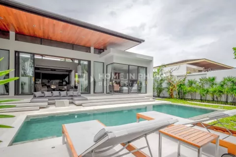 Casa de 4 dormitorios en Phuket, Tailandia № 131465