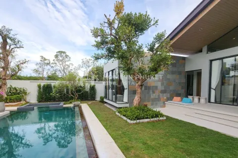 Casa de 4 dormitorios en Phuket, Tailandia № 131892 - foto 2