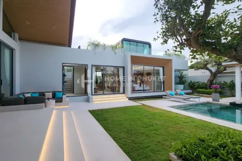 Haus in Phuket, Thailand 4 Schlafzimmer № 131892