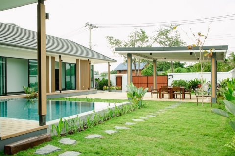 Casa de 3 dormitorios en Bangkok, Tailandia № 79609 - foto 2