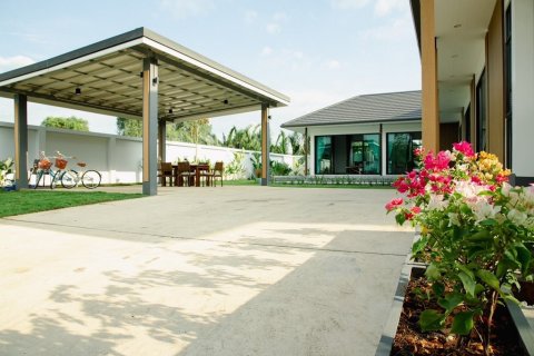 Casa de 3 dormitorios en Bangkok, Tailandia № 79609 - foto 4