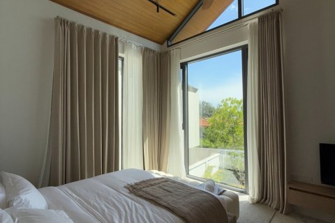 Chalet de 4 dormitorios en Bang Tao, Tailandia № 79607 - foto 13
