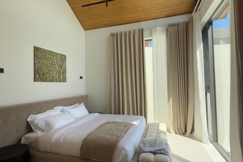 Chalet de 4 dormitorios en Bang Tao, Tailandia № 79607 - foto 11