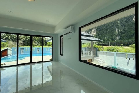 Villa in Krabi, Thailand 7 Schlafzimmer № 125777 - Foto 8