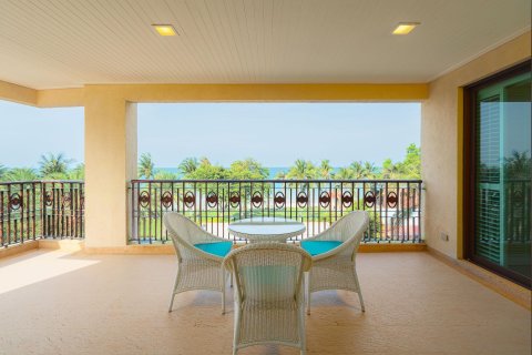 Condominio de 3 dormitorios en Hua Hin, Tailandia № 125286 - foto 5