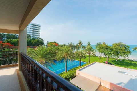 Condominio de 3 dormitorios en Hua Hin, Tailandia № 125286 - foto 3