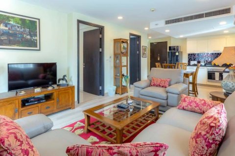 Condo in Pattaya, Thailand, 2 bedrooms  № 100022