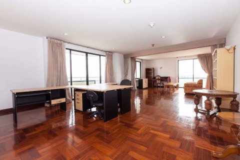 Condominio de 4 dormitorios en Watthana, Bangkok, Tailandia № 76687 - foto 18