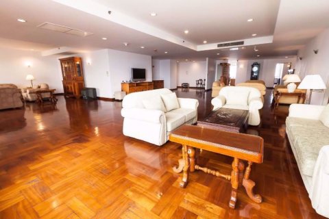Condominio de 4 dormitorios en Watthana, Bangkok, Tailandia № 76687 - foto 9