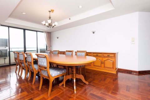 Condominio de 4 dormitorios en Watthana, Bangkok, Tailandia № 76687 - foto 8