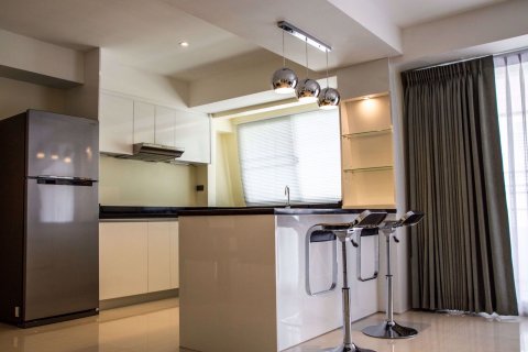 Condominio de 1 dormitorio en Bang Rak, Bangkok, Tailandia № 76688 - foto 3