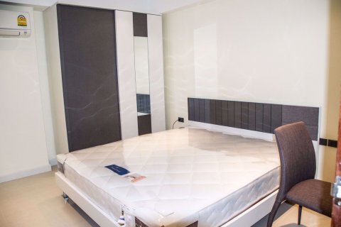Condominio de 1 dormitorio en Bang Rak, Bangkok, Tailandia № 76688 - foto 5