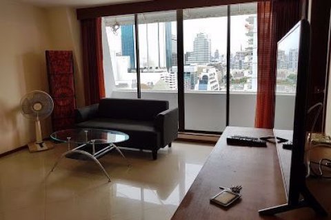 Condominio de 3 dormitorios en Bang Rak, Bangkok, Tailandia № 76691 - foto 4