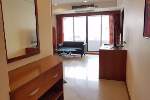 Condominio de 3 dormitorios en Bang Rak, Bangkok, Tailandia № 76691 - foto 3