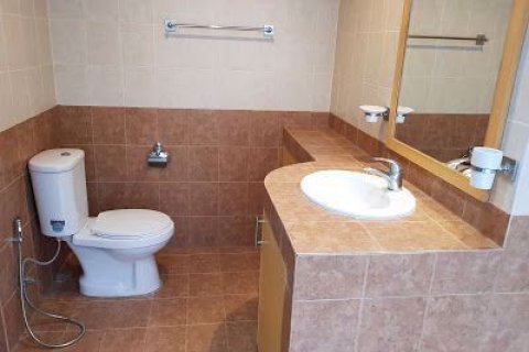 Condominio de 3 dormitorios en Bang Rak, Bangkok, Tailandia № 76691 - foto 10