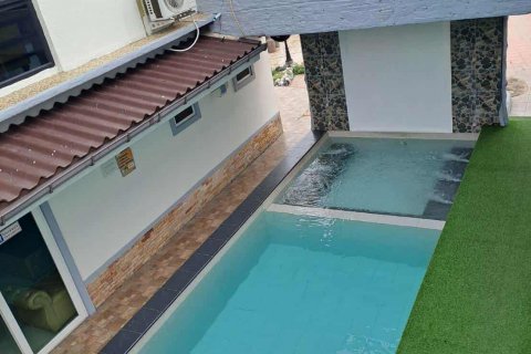 Casa de 7 dormitorios en Bang Lamung, Tailandia № 130360 - foto 19