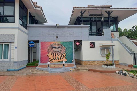 Casa de 7 dormitorios en Bang Lamung, Tailandia № 130360 - foto 4
