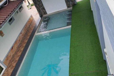 Casa de 7 dormitorios en Bang Lamung, Tailandia № 130360 - foto 17