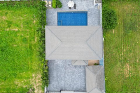 Casa de 5 dormitorios en Pattaya, Tailandia № 130361 - foto 6