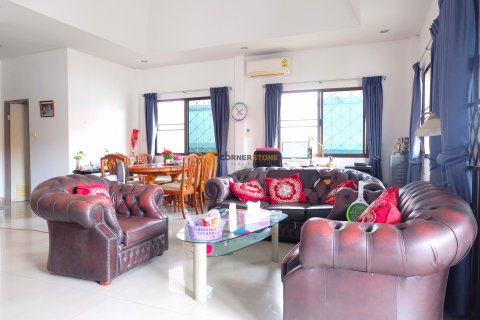 Estudio en Pattaya, Tailandia № 132147 - foto 7