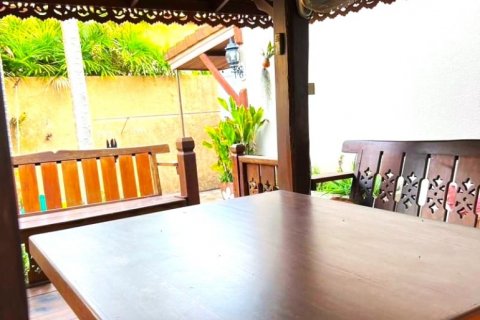 Casa de 5 dormitorios en Pattaya, Tailandia № 132355 - foto 8