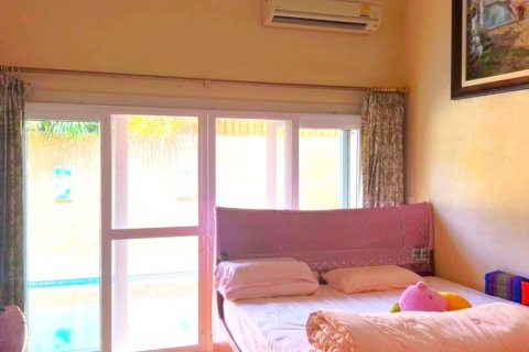 Casa de 5 dormitorios en Pattaya, Tailandia № 132355 - foto 7
