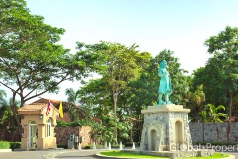 Casa de 5 dormitorios en Pattaya, Tailandia № 132355 - foto 16