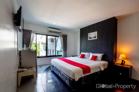 Hotel en Jomtien Beach, Pattaya, Tailandia № 132349 - foto 9
