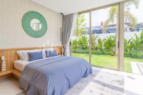 Casa de 4 dormitorios en Phuket, Tailandia № 131710 - foto 14