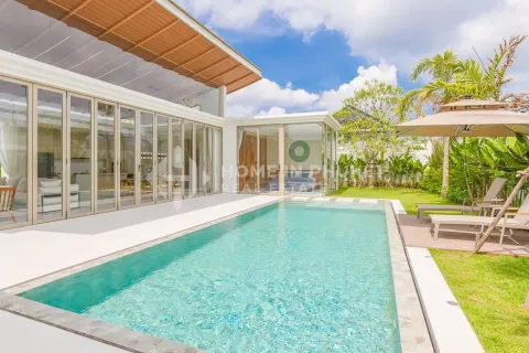 Haus in Phuket, Thailand 4 Schlafzimmer № 131710