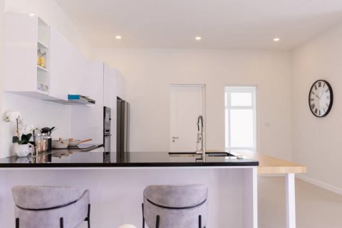 Chalet de 3 dormitorios en Hua Hin, Tailandia № 132426 - foto 10