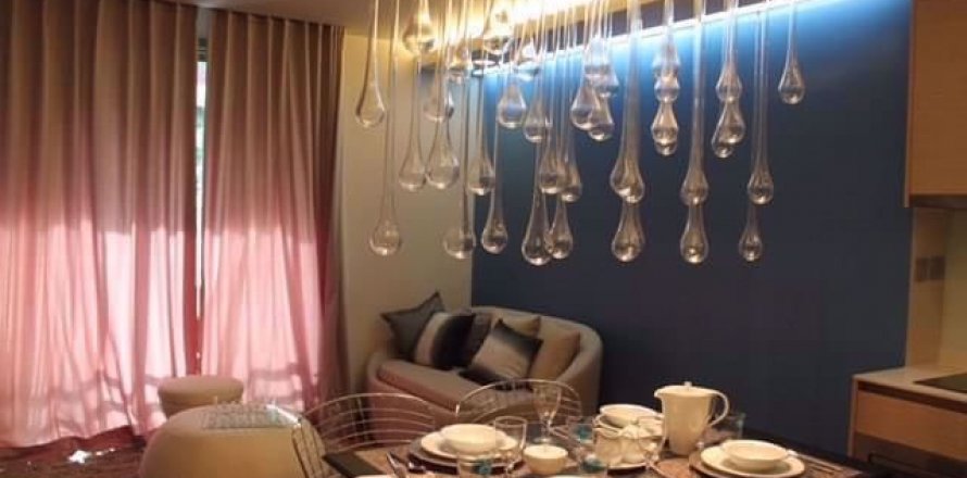 Condo à Bangkok, Thaïlande, 1 chambre à Via Botani  № 111117