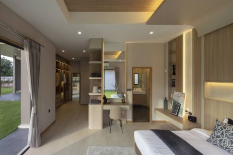Chalet de 4 dormitorios en Pattaya, Tailandia № 125849 - foto 9