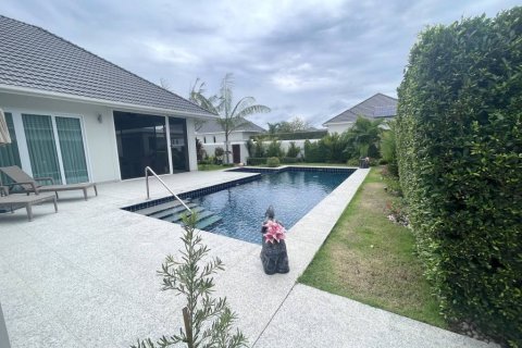 Chalet de 3 dormitorios en Hua Hin, Tailandia № 132709 - foto 3
