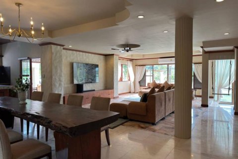 Chalet de 5 dormitorios en Phuket, Tailandia № 132711 - foto 9