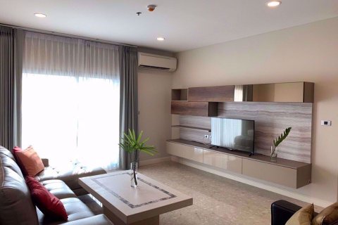 Condominio de 2 dormitorios en Khlong Toei, Bangkok, Tailandia № 77127 - foto 2