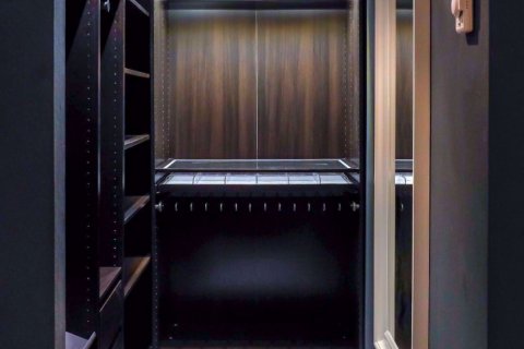 Condominio de 1 dormitorio en Khlong Toei, Bangkok, Tailandia № 77130 - foto 14