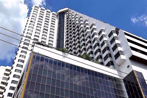 Condominio de 1 dormitorio en Khlong Toei, Bangkok, Tailandia № 77130 - foto 24