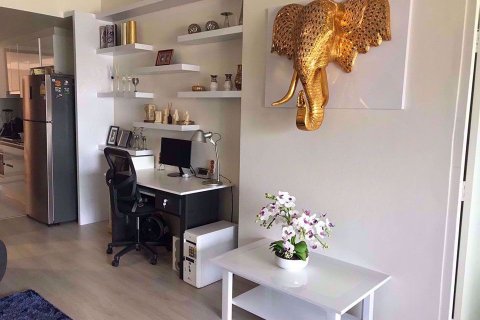 Condominio de 1 dormitorio en Sathon, Bangkok, Tailandia № 77131 - foto 4