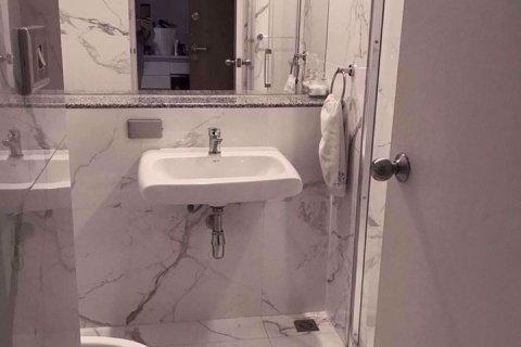 Condominio de 1 dormitorio en Sathon, Bangkok, Tailandia № 77131 - foto 8