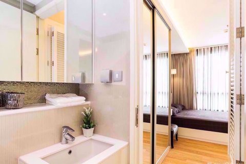 Condominio de 1 dormitorio en Watthana, Bangkok, Tailandia № 77126 - foto 8