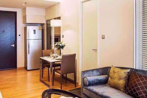 Condominio de 1 dormitorio en Watthana, Bangkok, Tailandia № 77126 - foto 2