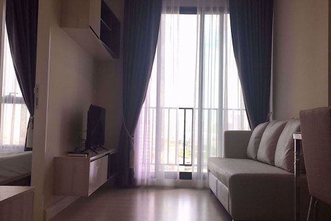 Condo in Huai Khwang, Bangkok, Thailand, 1 bedroom  № 77129