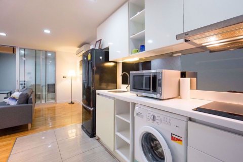 Condominio de 1 dormitorio en Bang Rak, Bangkok, Tailandia № 76902 - foto 2