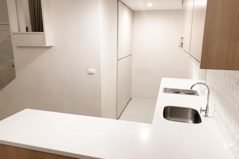 Condominio de 1 dormitorio en Bangkok, Tailandia № 143855 - foto 11
