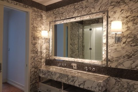 Condominio de 2 dormitorios en Yan Nawa, Bangkok, Tailandia № 143858 - foto 15