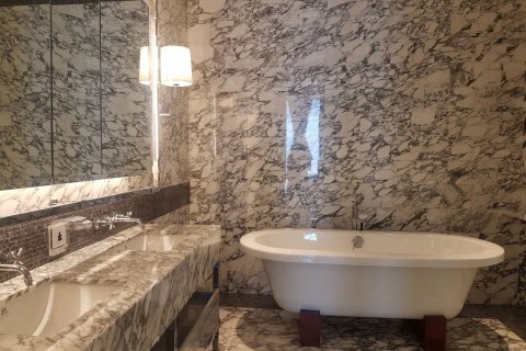 Condominio de 2 dormitorios en Yan Nawa, Bangkok, Tailandia № 143858 - foto 16